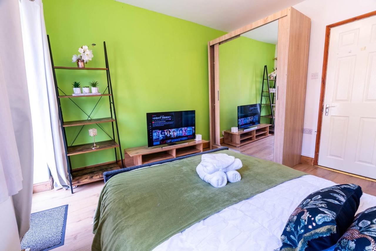 090 Beautiful 1 Bedroom Flat Near Luton Town And Station Eksteriør billede